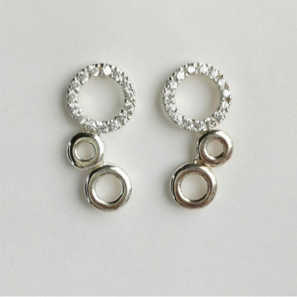 Bubbles In Sterling silver CZ Stud earrings 🆕PRICE...